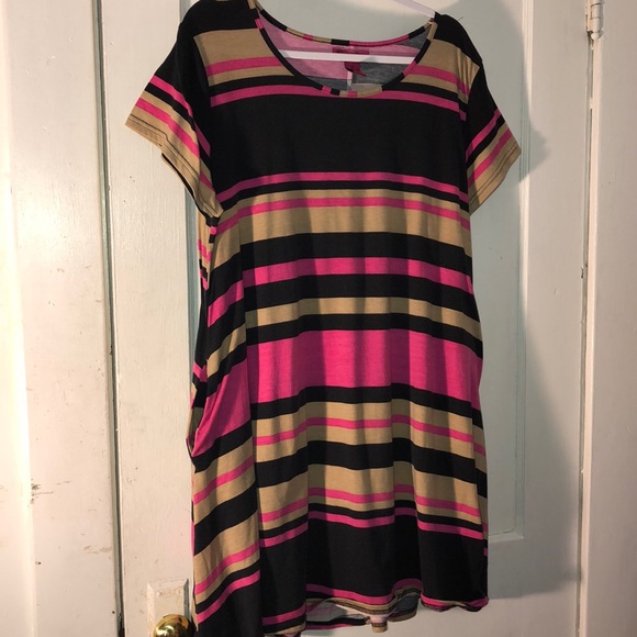 Dresses & Skirts - Dress